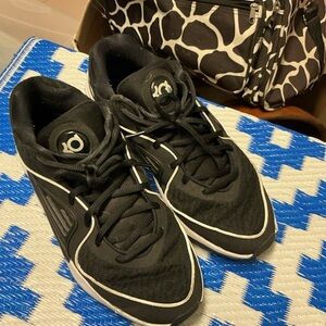 Nike KD 17 Easy great ladies basketball shoe for game or practice size 9